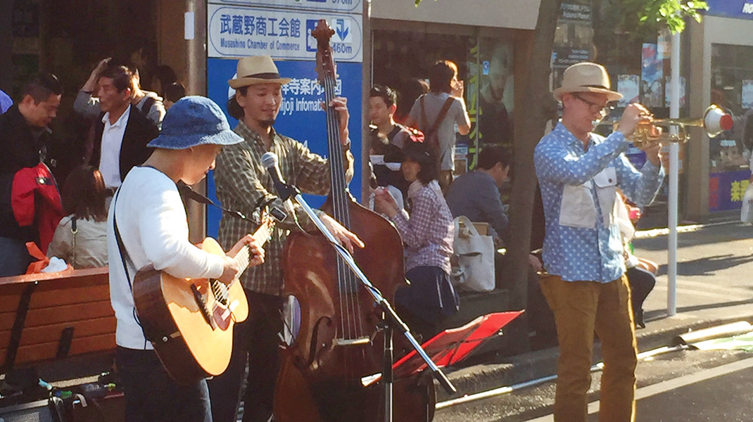 吉祥寺の音楽祭の様子