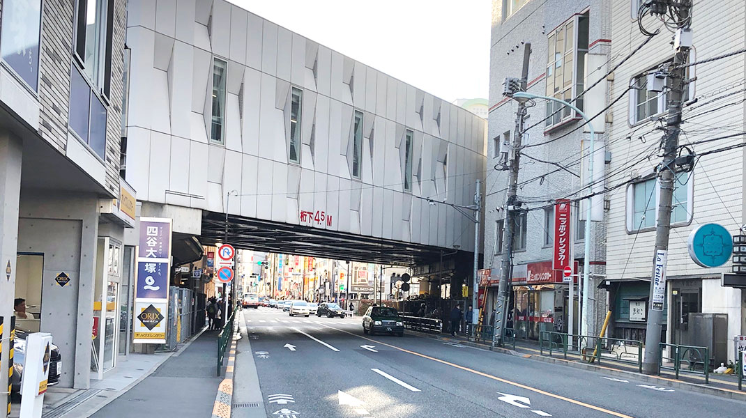 井の頭線高架下